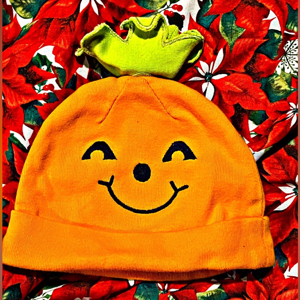 Newborn pumpkin caps